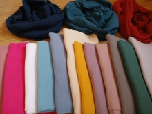 Měkký šitý nákrčník z fáčoviny (různé barvy)